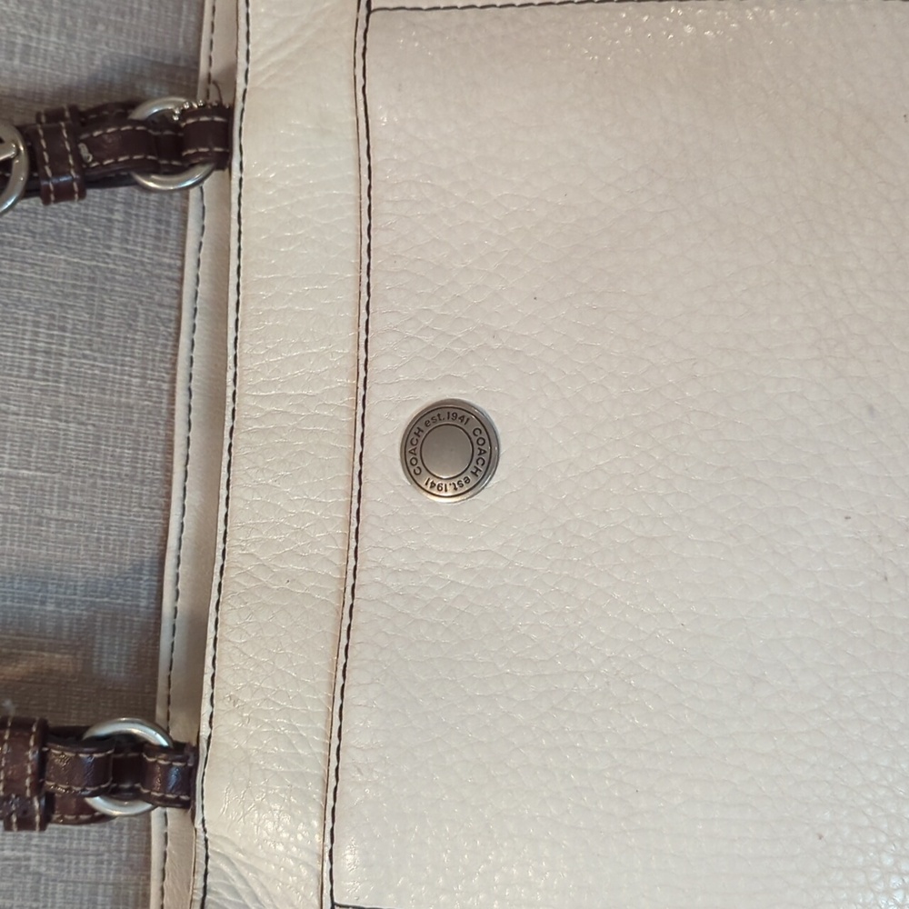 Coach Chelsea East West Leather Shoulder Bag Tote Sand Cream Brown - Picture 2 of 12